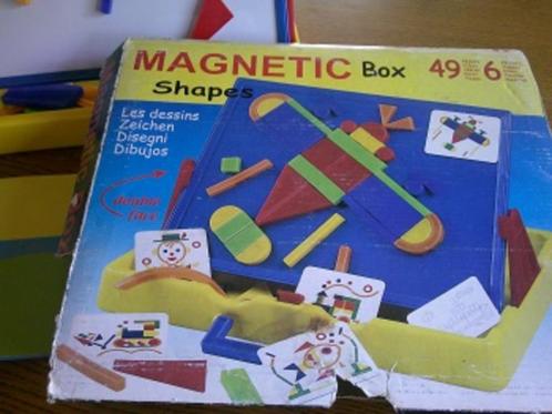 magnétic box ( jeu avec cartes )4€, Kinderen en Baby's, Speelgoed | Educatief en Creatief, Bouwen, Ontdekken, Ophalen of Verzenden