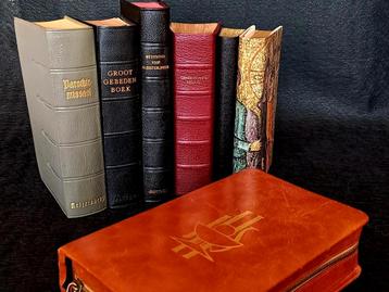 Prachtige collectie vintage geestelijke boeken  beschikbaar voor biedingen