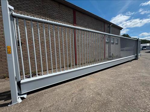 Splinternieuwe automatische schuifpoort, Tuin en Terras, Tuinhekken en Hekwerk, Nieuw, Ophalen