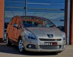 Peugeot 5008 1.6 HDi Boite Auto 7pl Toit Pano Cuir Xenon Nav, Te koop, Zilver of Grijs, Monovolume, Emergency brake assist