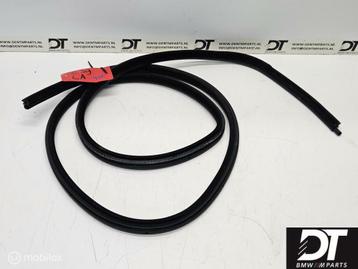 Deurrubber achter beide kanten BMW 5-serie E39 51727116405 beschikbaar voor biedingen