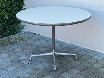 Eames-tafel voor Herman Miller beschikbaar voor biedingen