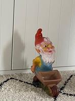 Gnome avec brouette en couleur  46 cm, Collections, Comme neuf, Enlèvement ou Envoi