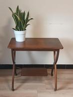 Table d'appoint vintage sur roulettes, Enlèvement