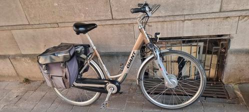 fiets gaint 28 inch elektrische in zeer goede staat, Fietsen en Brommers, Fietsen | Dames | Sportfietsen en Toerfietsen, Zo goed als nieuw