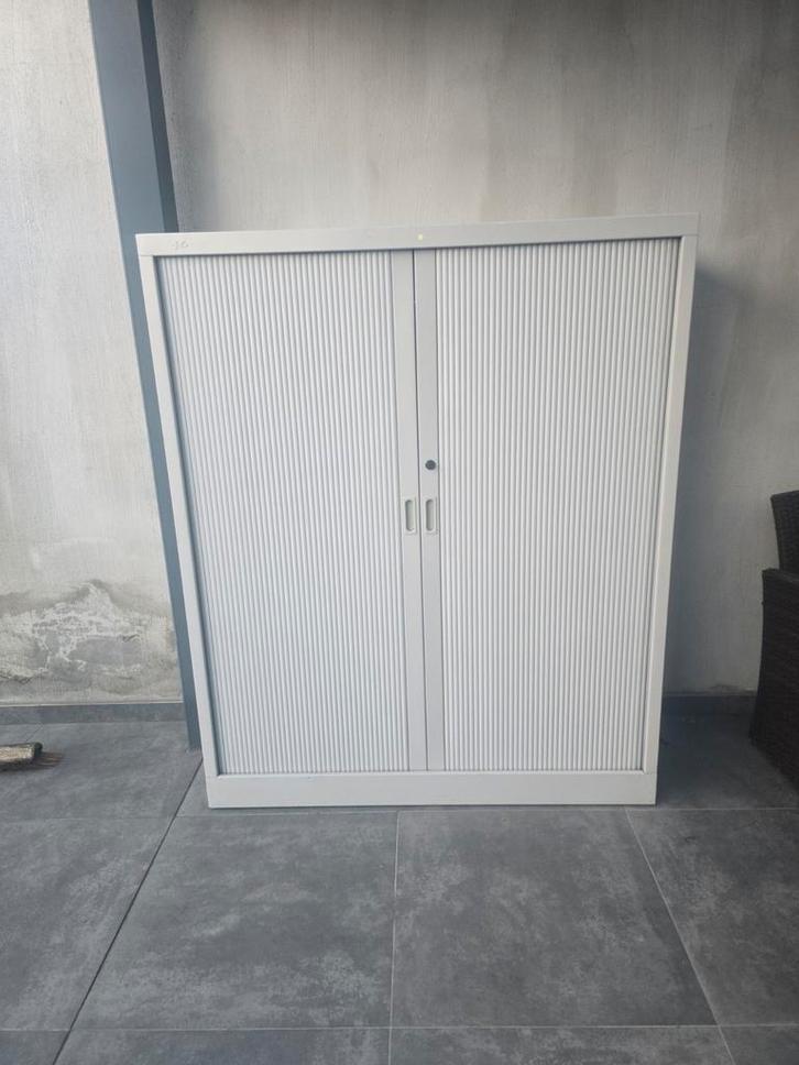 Zeer aangename archiefkast 110 euro, Huis en Inrichting, Kasten | Roldeurkasten en Archiefkasten, Ophalen