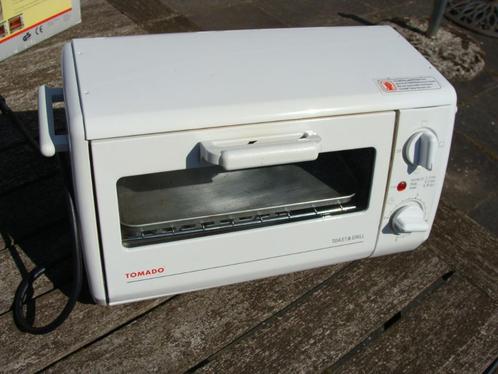 Oventje / Grill voor op de camping, Caravans en Kamperen, Kampeergereedschap, Zo goed als nieuw, Ophalen of Verzenden