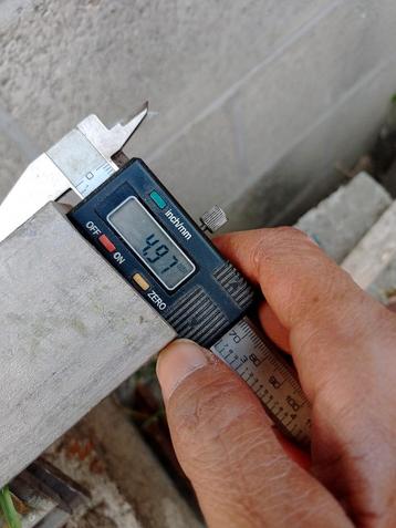 Hoeken van roestvrij staal: 5 mm dik, 50 x 50 aan een kant,  beschikbaar voor biedingen