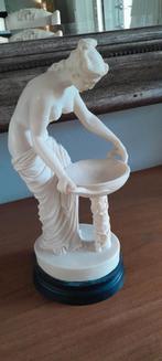 Prachtig beeldje op voetje...made in Italy.., Ophalen of Verzenden