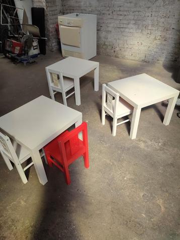 stoel + tafel (voor de kavel 25 euro) 