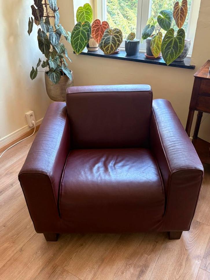 Stijlvolle clubzetel in donkerrood /bruin leder, Huis en Inrichting, Fauteuils, Ophalen