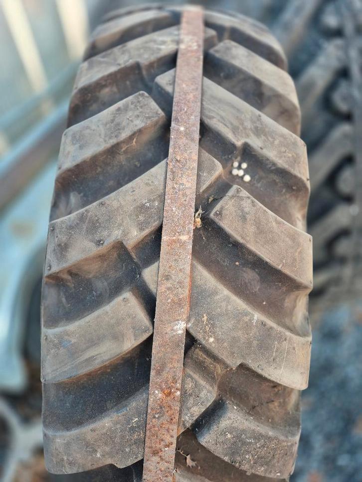 Pneus de tracteur prix par paire, Articles professionnels, Agriculture | Pièces | Pneus, Jantes & Essieux, Enlèvement