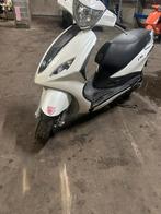 Piaggio fly B klasse, Fietsen en Brommers, Scooters | Piaggio, Ophalen, Zo goed als nieuw, Fly