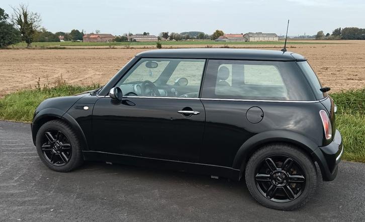 Mini Cooper 1.6 benzine, jaar 2002, 168.000 km, Auto's, Mini, Particulier, Cooper, ABS, Airbags, Airconditioning, Boordcomputer