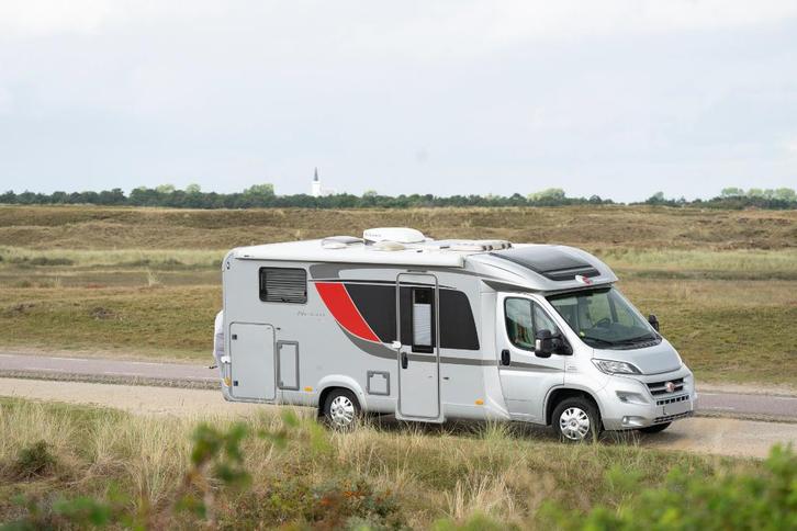 Burstner Half intergral NEXXO T690G, Caravanes & Camping, Camping-cars, Particulier, jusqu'à 3, Semi-intégral, Bürstner, Fiat