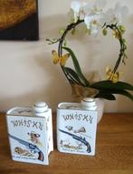 Porcelaine de Bruxelles, set: 2 whisky flacons in boekvorm, Antiek en Kunst, Ophalen of Verzenden