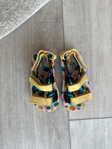 Mini Melissa Fabula – Kids Size 22-23 beschikbaar voor biedingen