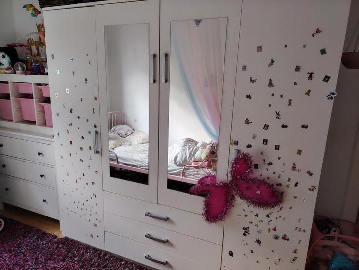 Grote kast, Huis en Inrichting, Kasten | Kleerkasten, Zo goed als nieuw, Met lade(s), Met deur(en), Met plank(en), Met hangruimte