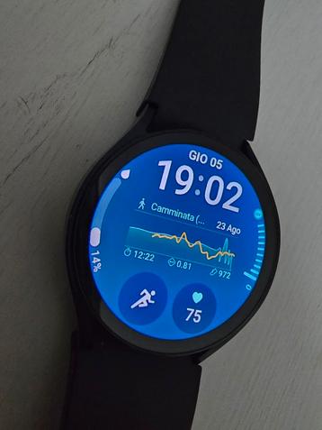 Samsung galaxy watch 6  40mm disponible aux enchères