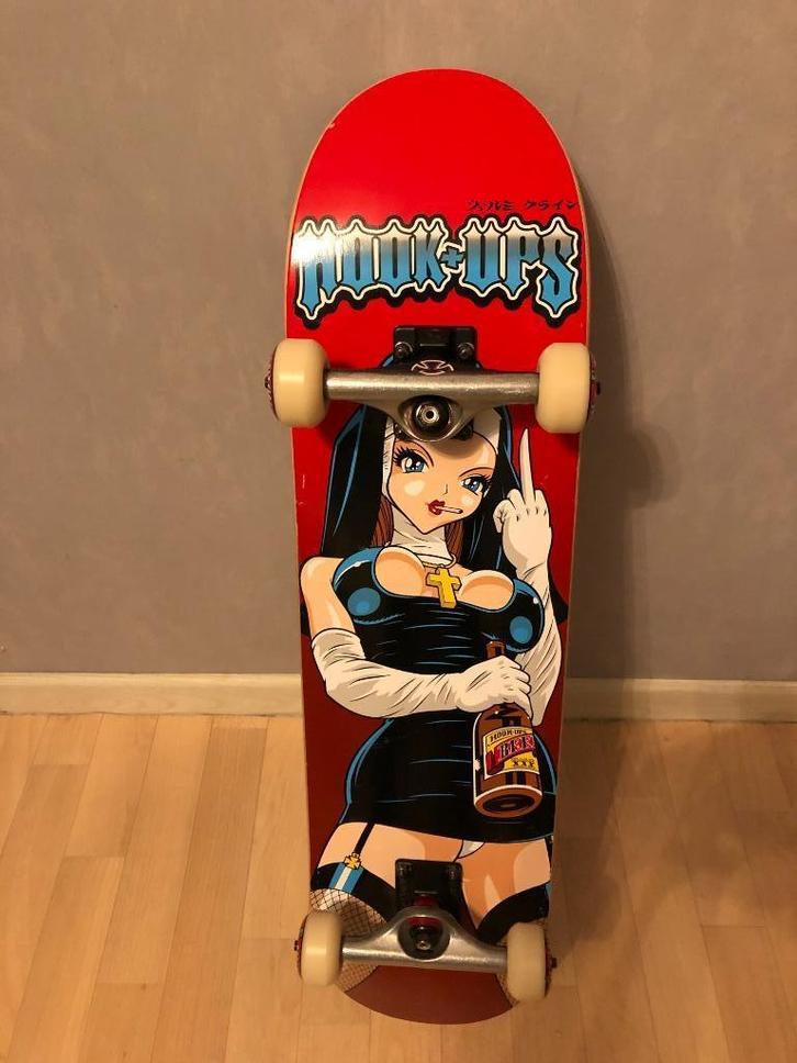 Hook-Ups Evil Nun, van 2012, Sport en Fitness, Skateboarden, Skateboard, Ophalen