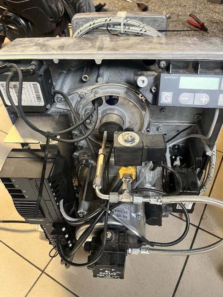 Nieuwe mazout brander Weishaupt 2025, Doe-het-zelf en Bouw, Verwarming en Radiatoren, Nieuw, Overige typen, Ophalen