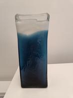rechthoekige blauw-witte vaas (nieuw), Huis en Inrichting, Woonaccessoires | Vazen, Blauw, Nieuw, Ophalen of Verzenden, Glas