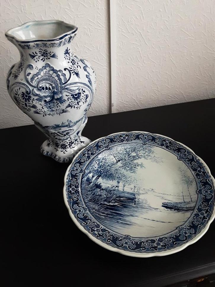 Vaasje Delft of bord Delft   OPRUIMING, Antiek en Kunst, Antiek | Vazen, Ophalen