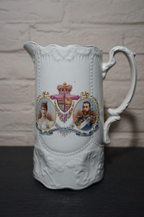 couronnement en cafetière par le roi George V le 2 juin 1911, Collections, Maisons royales & Noblesse, Comme neuf, Service, Enlèvement ou Envoi