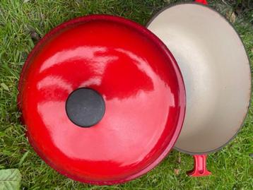 Le creuset  grote rode kom  dia 30 cm gietijzer  beschikbaar voor biedingen