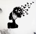 Grote muursticker Afrikaanse vrouw vlinders zwart (57x57cm), Verzamelen, Stickers, Ophalen of Verzenden, Nieuw