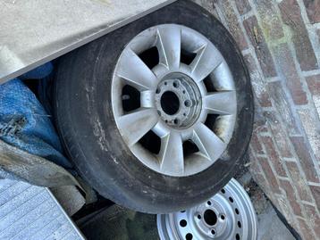  5X jantes et pneus neige bmw (100euros les 5 ) beschikbaar voor biedingen