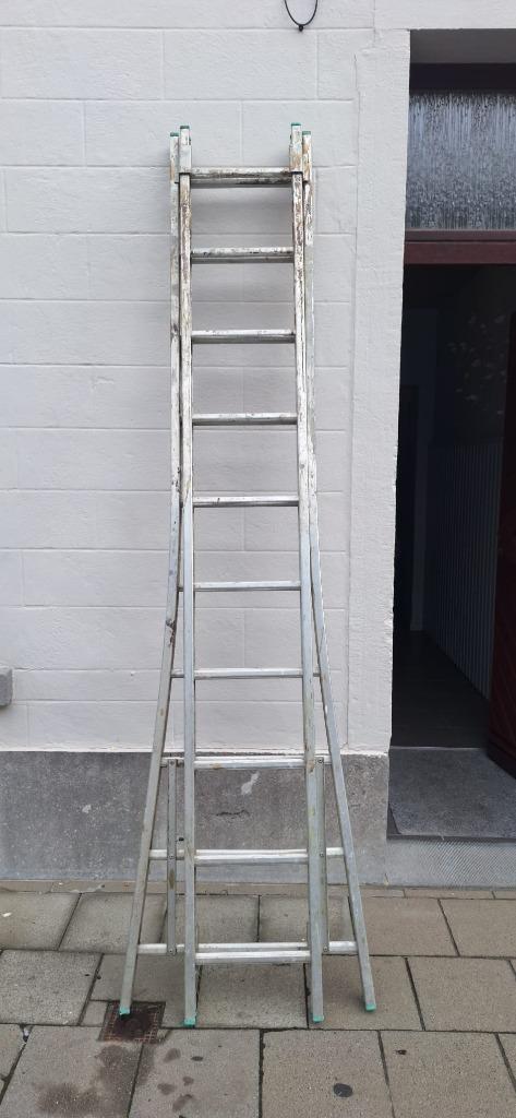 échelle coulissante en aluminium 20 échelons, Doe-het-zelf en Bouw, Ladders en Trappen, Gebruikt, Ladder, Opvouwbaar of Inschuifbaar