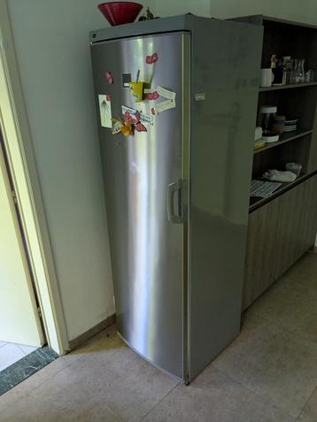 Zannussi hoge frigo beschikbaar voor biedingen