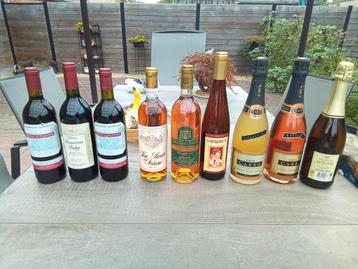 Wijn uit inboedel  9 flessen voor 25 e  beschikbaar voor biedingen