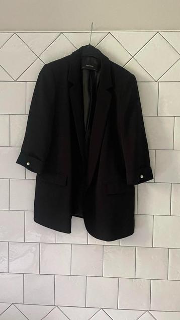 Nieuwe zwarte blazer van Zara M, Kleding | Dames, Kostuum of Pak, Nieuw, Ophalen of Verzenden, Zara