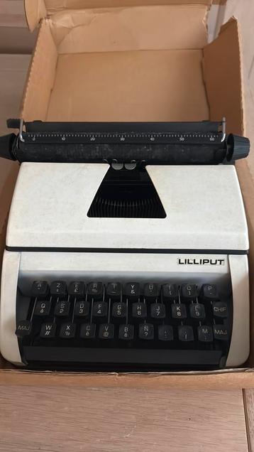 Machine à écrire vintage Lilliput – Clavier AZERTY beschikbaar voor biedingen