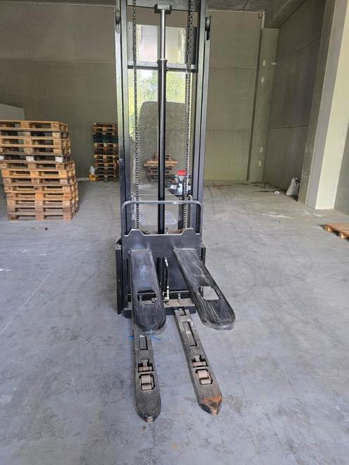 Hancha A12 electrische stapelaar, Zakelijke goederen, Machines en Bouw | Heftrucks en Intern transport, Stapelaar, Ophalen