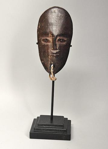 Oud paspoortmaskertje, Lengola, Songola, DR Congo, 1930-1940 beschikbaar voor biedingen