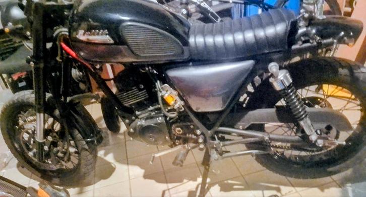 Royal Enfield Bullit 125 cc, Motos, Motos | Royal Enfield, Particulier, Naked bike, 1 cylindre, Éclairage LED