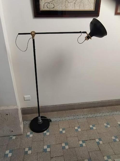 Zwarte staande lamp, Huis en Inrichting, Lampen | Vloerlampen, Zo goed als nieuw, 100 tot 150 cm, Metaal, Ophalen