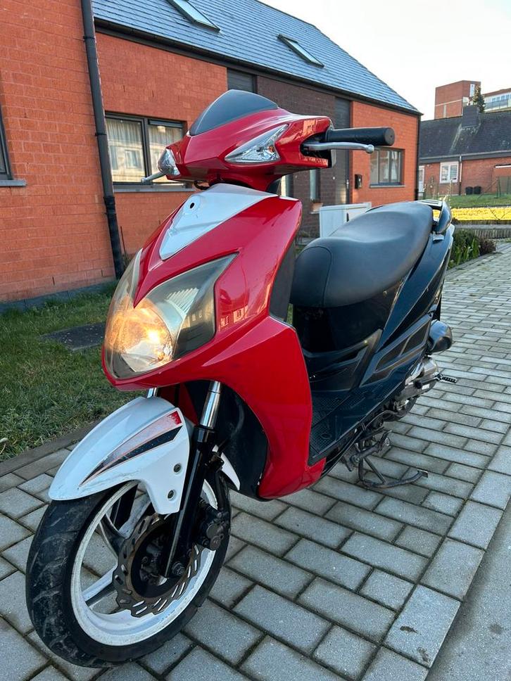 Scooter sym jet 4r classe A, Vélos & Vélomoteurs, Vélomoteurs & Scooters bridés, Comme neuf, Peugeot, Enlèvement