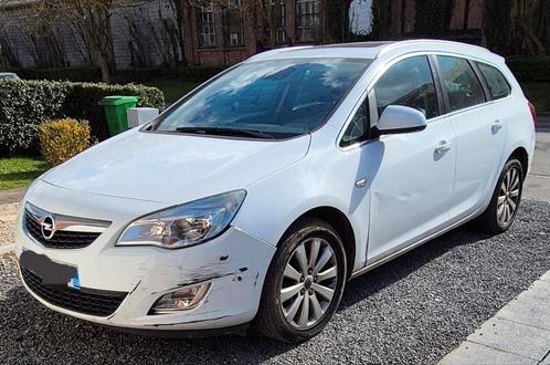 Opel astra j jaar 2011 171400 km 2.0 cdti, Auto's, Opel, Astra, ABS, Adaptive Cruise Control, Airbags, Airconditioning, Bluetooth