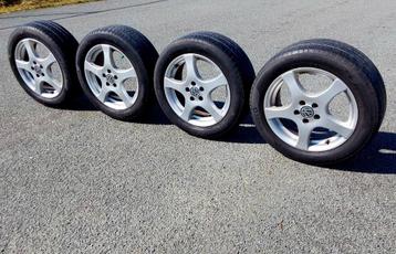 Roues en alliage originales VW avec pneus été 205/55-16 beschikbaar voor biedingen