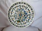 Magnifique  assiette en céramique relevé à la feuille d'or, Enlèvement ou Envoi