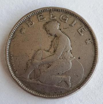 Munt van 2 Belgische Franken 1923, Allegorie van Bg. gewond