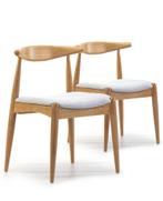 Set van 2 massief houten stoelen, Nieuw, Hout