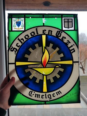 Glasraam uit een school van emelgem. Emiel Jozef de smedt, Enlèvement ou Envoi