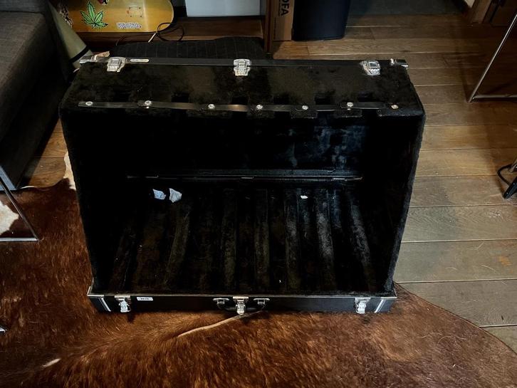 Harley Benton Guitar Stand Case-6, Muziek en Instrumenten, Standaarden, Zo goed als nieuw, Instrumentstandaard, Gitaar, Overige instrumenten
