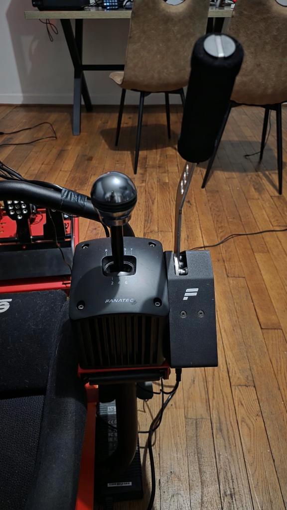 SETUP SIM RACING FANATEC COMPLET, Consoles de jeu & Jeux vidéo, Consoles de jeu | Accessoires Autre, Comme neuf, Enlèvement ou Envoi