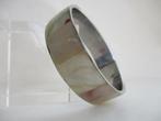 Armband AP07-2 Wit Parelmoer-2cm.-Excellent-binnenmaat 6,7cm, Verzenden, Nieuw, Wit, Staal